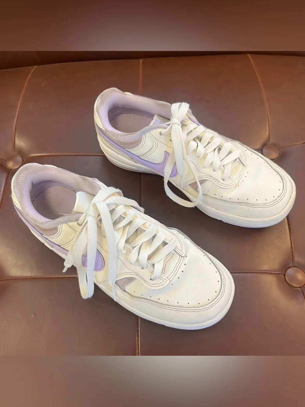 Nike kids size 6.5 sneakers.